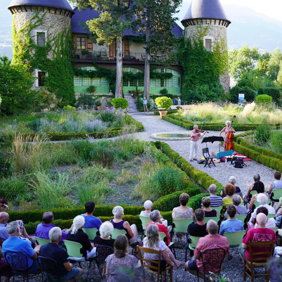 Concert de musique dans le jardin